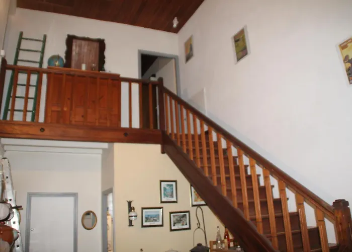 2 * Saint-Michel-de-Lanès